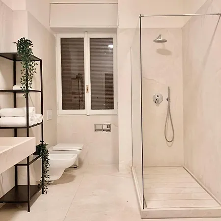 W83 House Комо